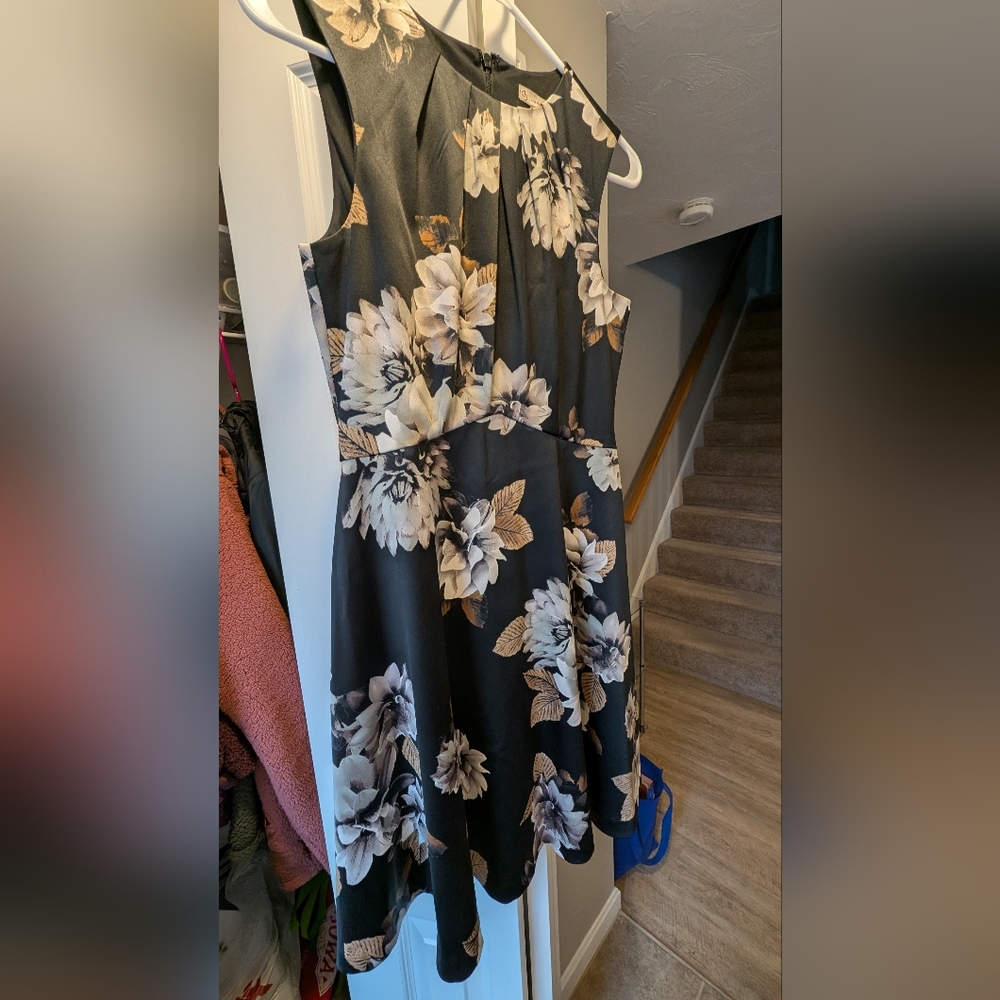 Floral Black and White Sleeveless Dress, Size 4